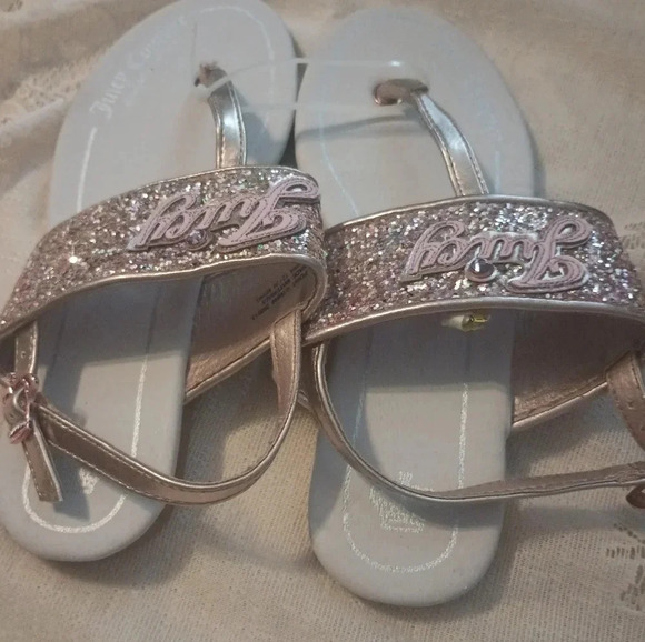 Juicy Couture NWOT Dana thong toe sandals - Picture 3 of 6